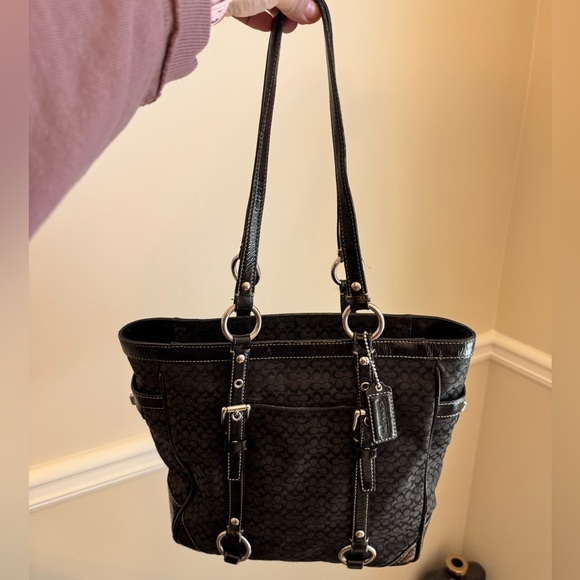 Coach Handbags - Coach Gallery Tote